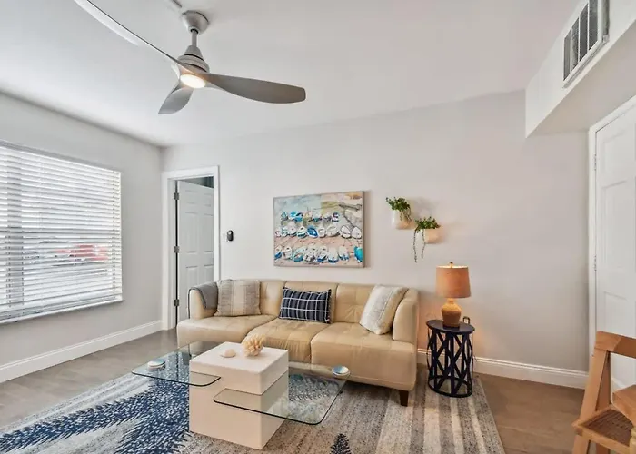 2bedroom Indian Rocks Condo-steps To Clearwater Beach