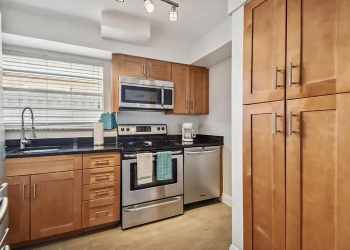 Holiday home 2bedroom Indian Rocks Condo-steps To