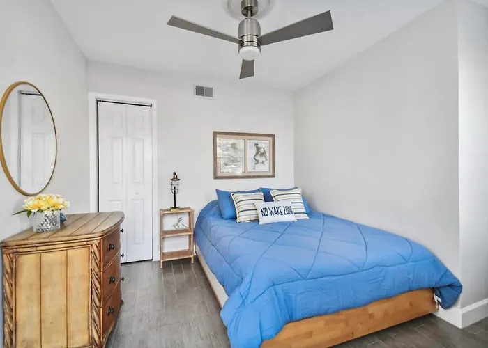 2bedroom Indian Rocks Condo-steps To * Clearwater Beach