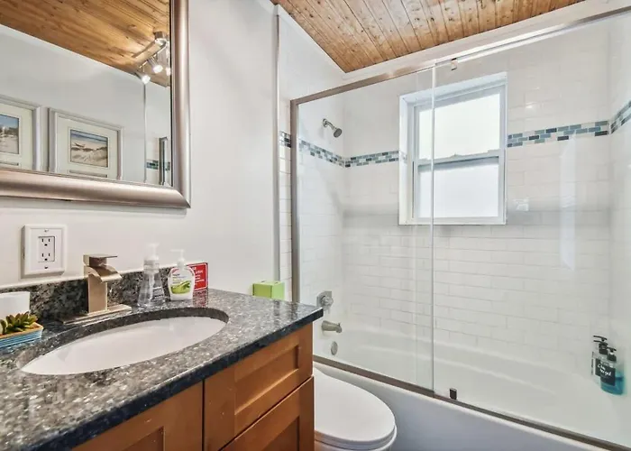2bedroom Indian Rocks Condo-steps To Clearwater Beach