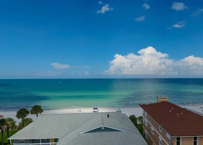 2bedroom Indian Rocks Condo-steps To * Clearwater Beach